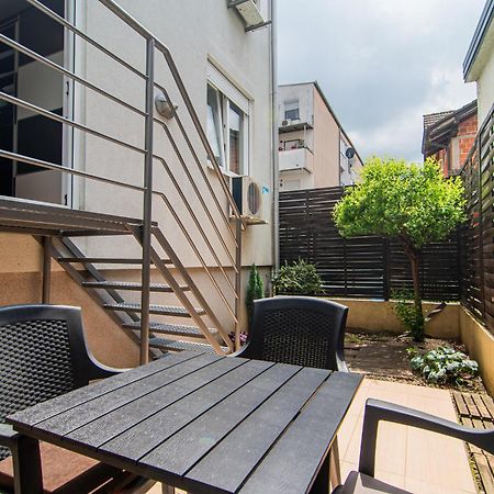 Flexible Selfcheckins 97 - Zagreb - Garden - Parking- Loggia - 2 Bedrooms Luaran gambar